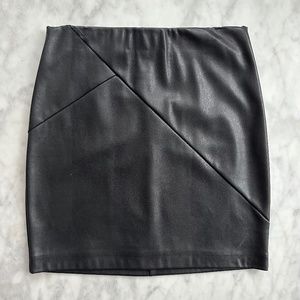 Dynamite black faux leather skirt, Size Small
